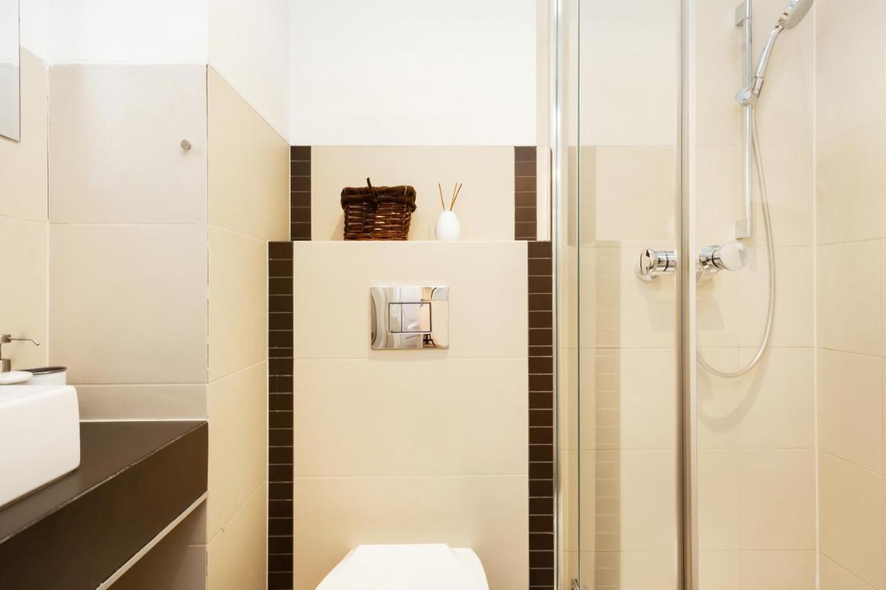 Stars Apartaments City Center By Noclegi Renters Varşovia Exterior foto